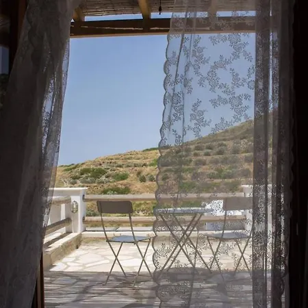Mikra Bay Vineyard - Potamissi Naxos City